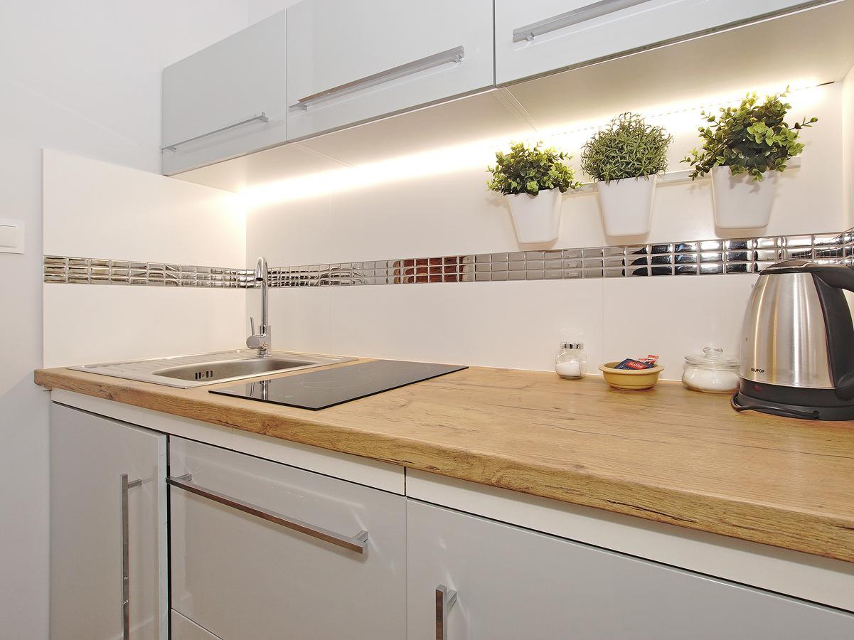 Apartment Starogdanski 6 *